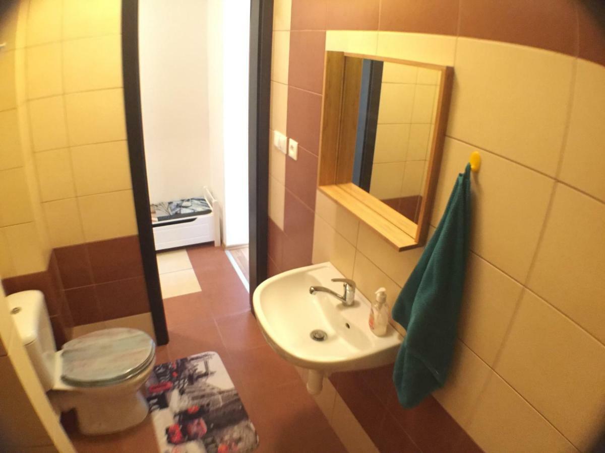 Dvojizbovy Utulny Apartment